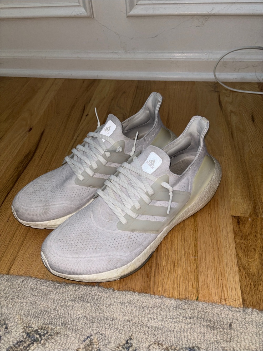Adidas Men's White/Light Gray Running Sneakers